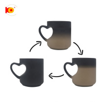 La fábrica Sublimación personalizada 11oz Heart Shape Magic Mugs